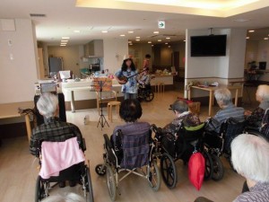 190405_三線ボランティアさん　来訪（チャーム加古川尾上の松）